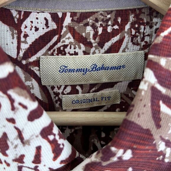 🐿️ Tommy Bahama Men Original Fit Silk Hawaiian Shirt Palm Print Size Medium - Picture 3 of 5